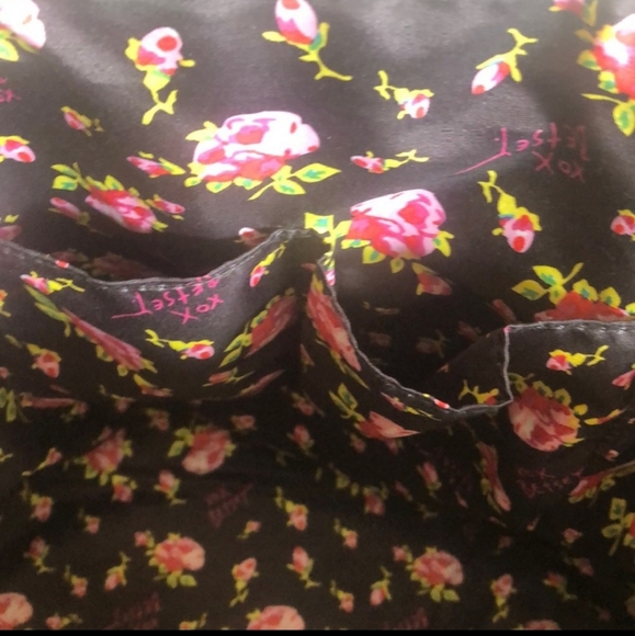 Betsey Johnson Rainbow Tote Bag - Picture 9 of 11